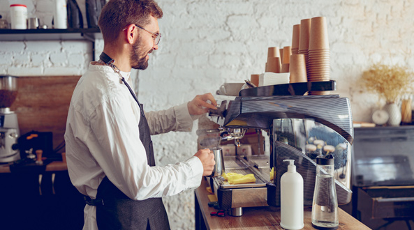 Cuánto consume una cafetera de bar profesional