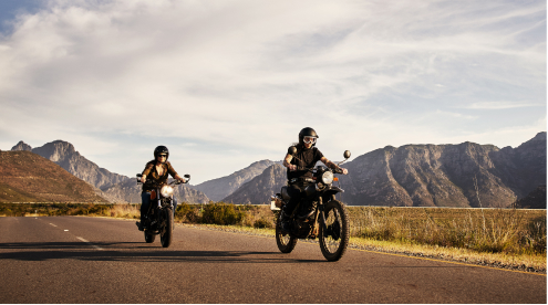 la mejor forma de viajar en moto este verano