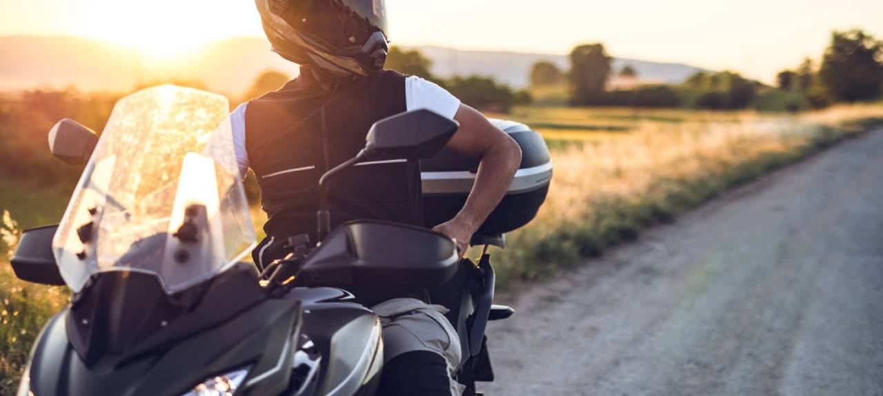 Cómo escoger un baúl para tu moto - Blog de accesorios para motoristas